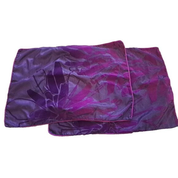 Sofia Vergara Pillow Shams 2 Fuschia Pink Purple Floral Elegant Standard - Picture 1 of 5